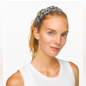 LULULEMON Fly Away Tamer Headband